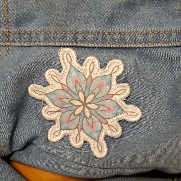 Disney "Collection by Tutu Couture" Frozen light blue jean jacket. Size 3T. - Picture 4 of 13